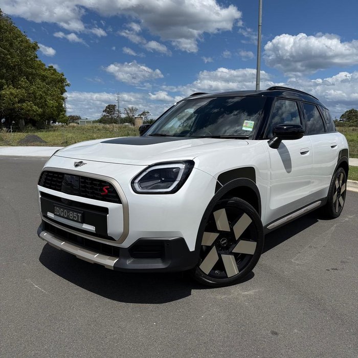 2025 MINI Countryman S Favoured