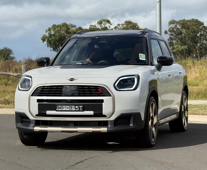 2025 MINI Countryman S Favoured