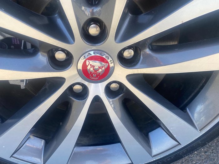 2016 Jaguar XE 25t R-Sport