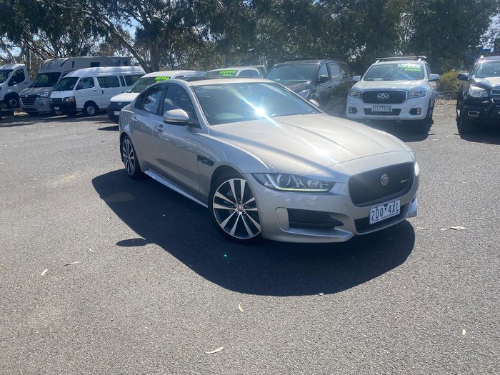 2016 Jaguar XE 25t R-Sport