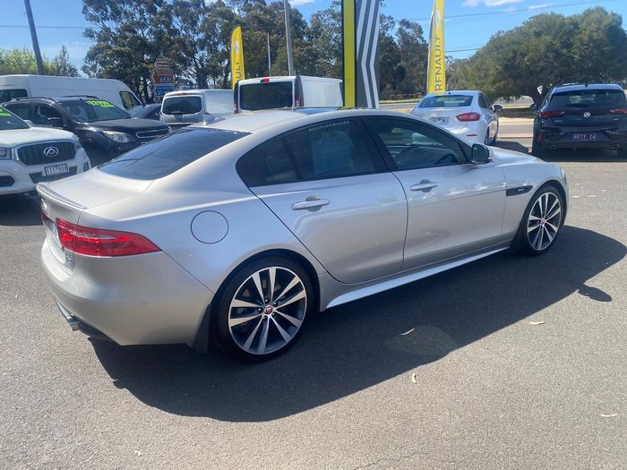 2016 Jaguar XE 25t R-Sport