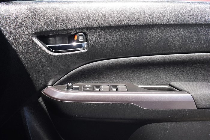 2023 Suzuki Vitara LY Series II Silky Silver