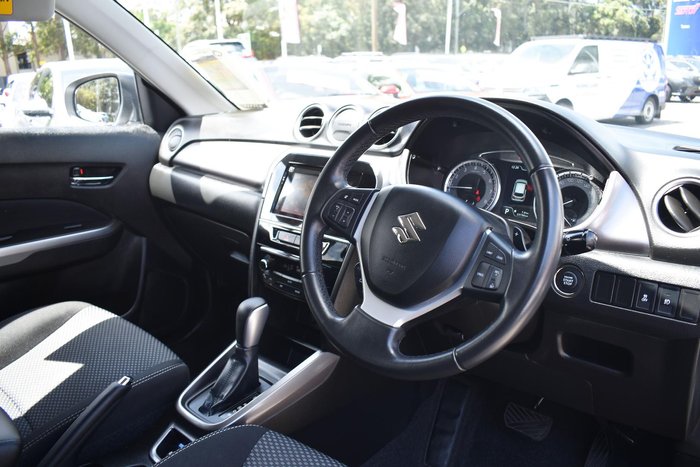 2023 Suzuki Vitara LY Series II Silky Silver