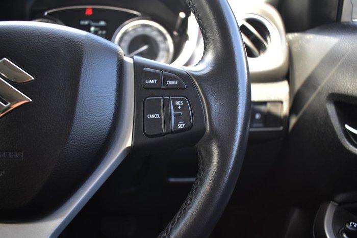 2023 Suzuki Vitara LY Series II Silky Silver