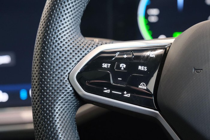 2024 Volkswagen Touareg R