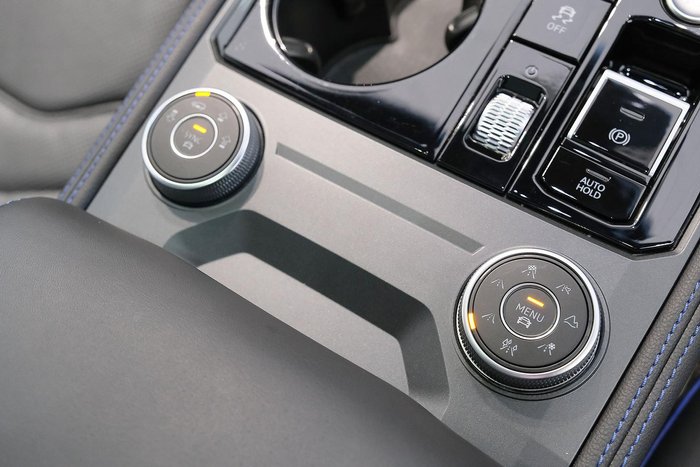 2024 Volkswagen Touareg R