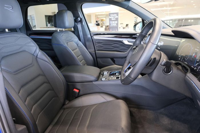 2024 Volkswagen Touareg R