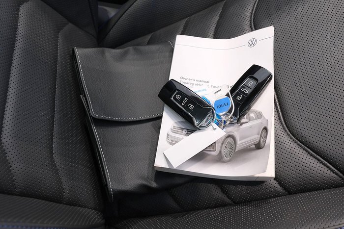 2024 Volkswagen Touareg R