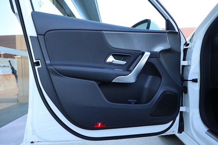 2018 MERCEDES-BENZ A200 2018 MERCEDES-BENZ A200  7 SP AUTO DUAL CLUTCH 5D HATCHBACK T4 