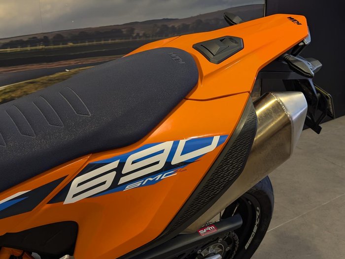 2023 KTM 690 SMC R SMC Orange