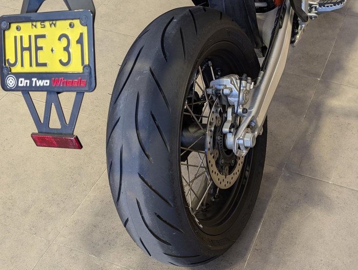 2023 KTM 690 SMC R SMC Orange