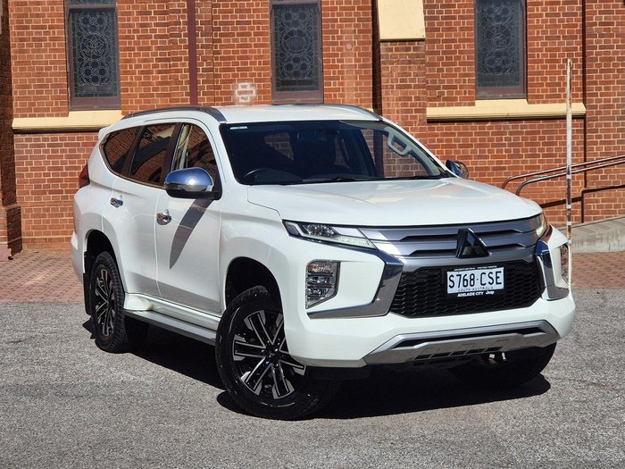 2022 Mitsubishi Pajero Sport GLS