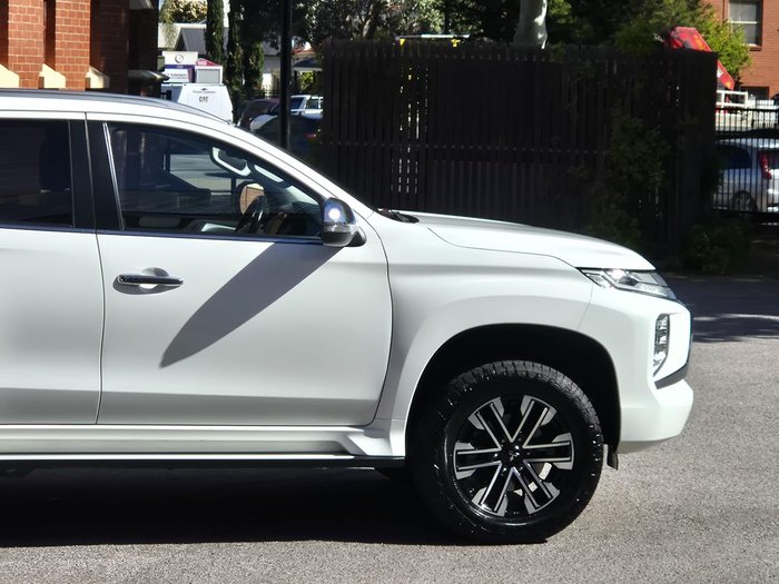 2022 Mitsubishi Pajero Sport GLS