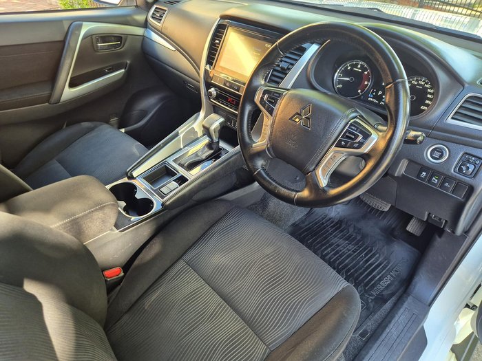 2022 Mitsubishi Pajero Sport GLS