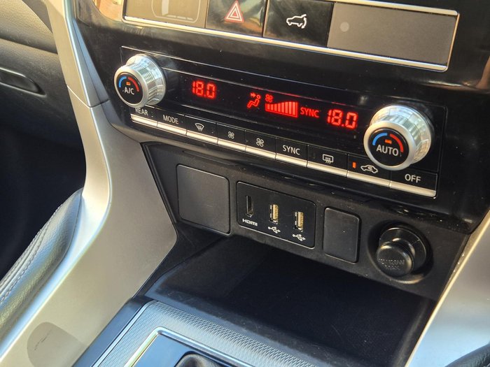 2022 Mitsubishi Pajero Sport GLS