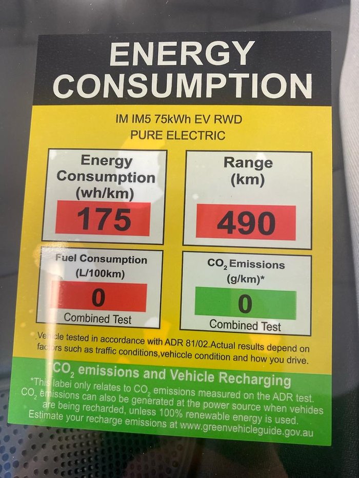 2025 MG IM5 Premium P12L MY25 Athena White