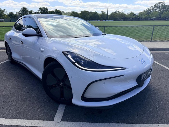 2025 MG IM5 Premium P12L MY25 Athena White