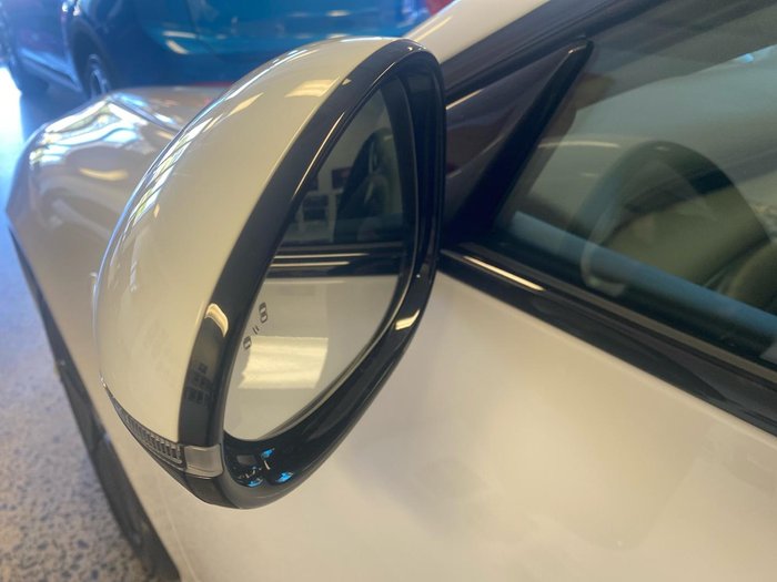 2025 MG IM5 Premium P12L MY25 Athena White