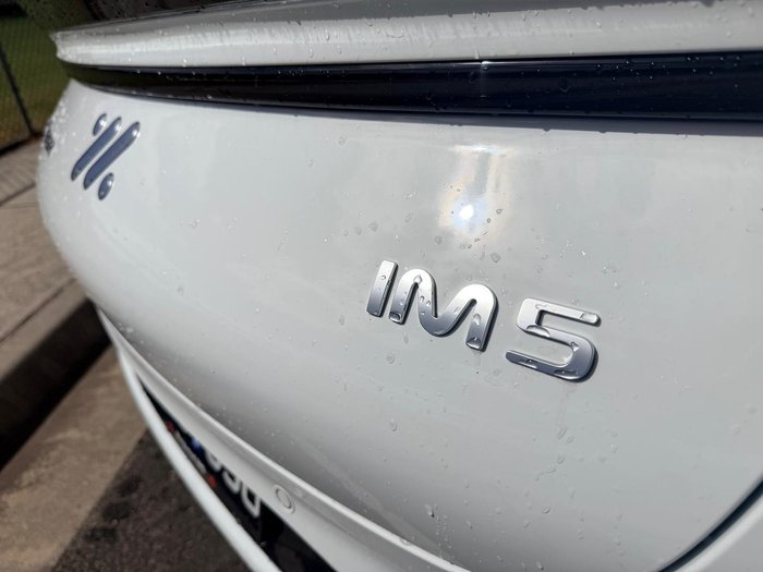 2025 MG IM5 Premium P12L MY25 Athena White