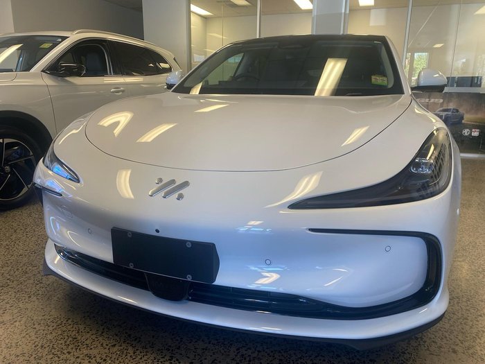 2025 MG IM5 Premium P12L MY25 Athena White