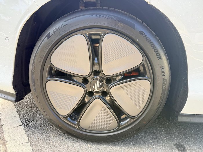 2025 MG IM5 Premium P12L MY25 Athena White