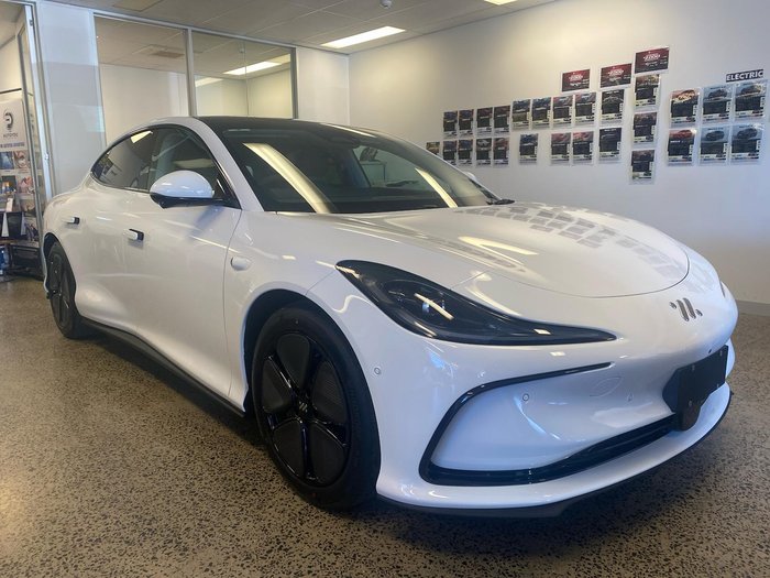 2025 MG IM5 Premium P12L MY25 Athena White