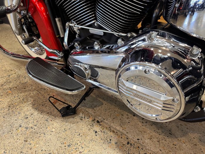 2018 Harley-davidson FLDE DELUXE (107) Red