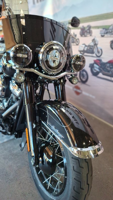 2025 Harley-davidson FLHC HERITAGE CLASSIC (117) Vivid Black