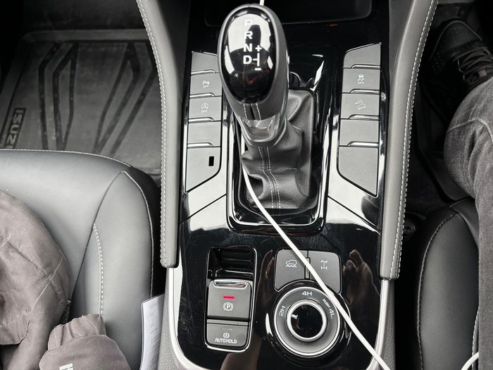 2025 Isuzu MU-X LS-T MY25.5 4X4 Dual Range Moonstone White