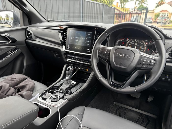 2025 Isuzu MU-X LS-T MY25.5 4X4 Dual Range Moonstone White