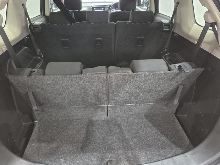 2019 Mitsubishi Outlander ES ZL MY19 AWD White