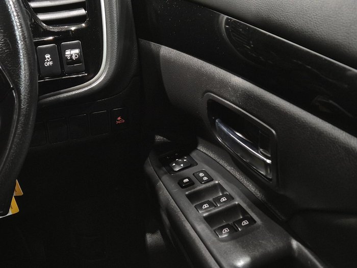 2019 Mitsubishi Outlander ES