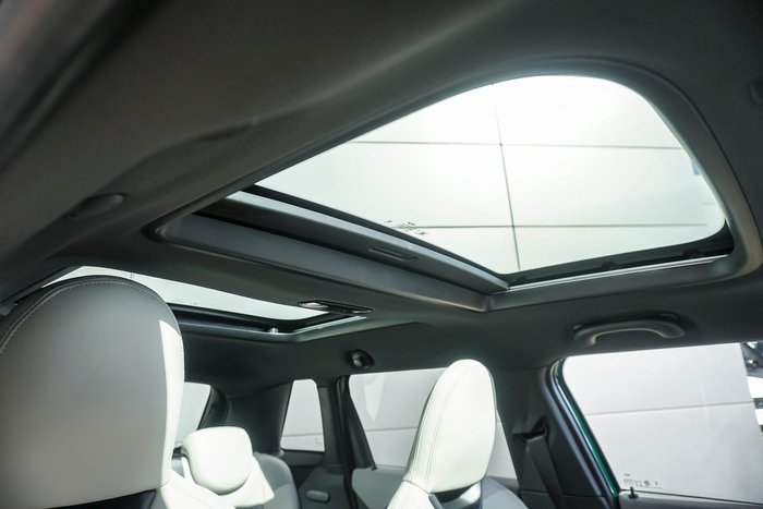 2025 MINI Cooper S Favoured