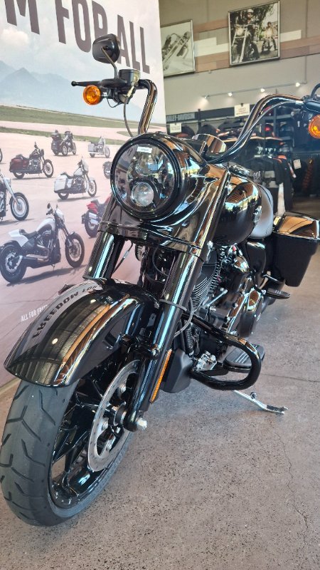 2025 Harley-davidson FLHRXS ROAD KING SPECIAL Vivid Black