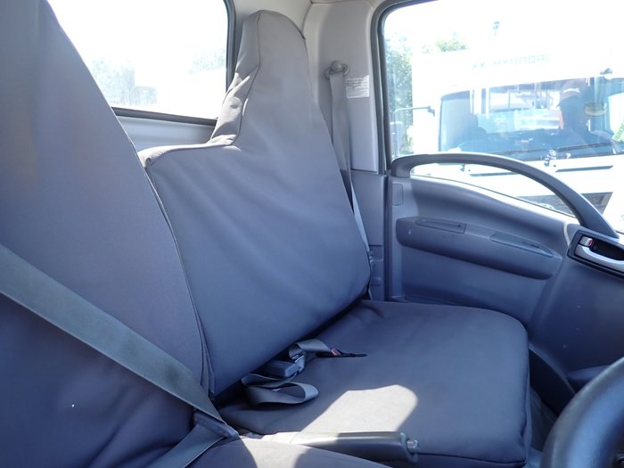2018 ISUZU NLR 45-150 WHITE