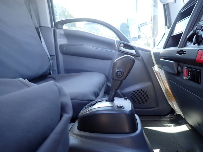 2018 ISUZU NLR 45-150 WHITE