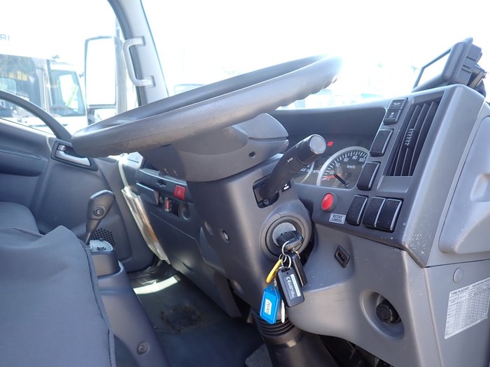 2018 ISUZU NLR 45-150 WHITE