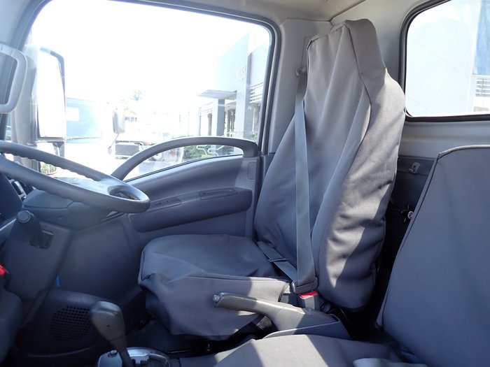 2018 ISUZU NLR 45-150 WHITE