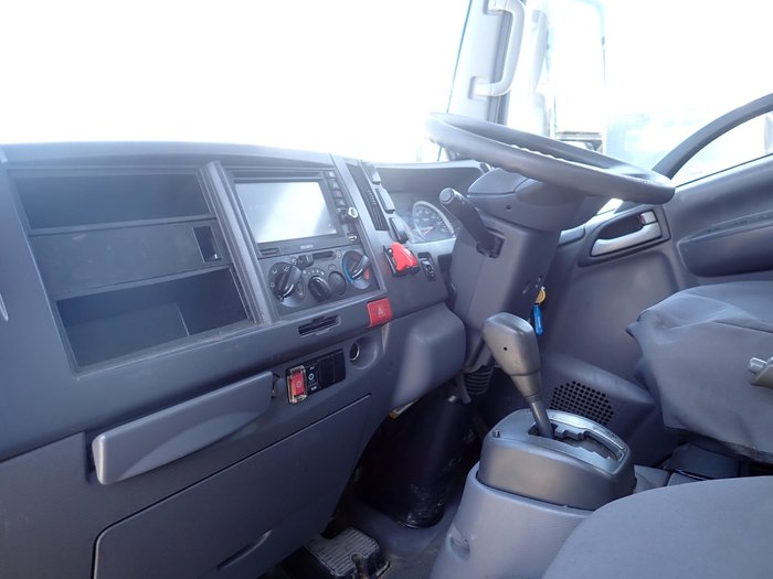 2018 ISUZU NLR 45-150 WHITE