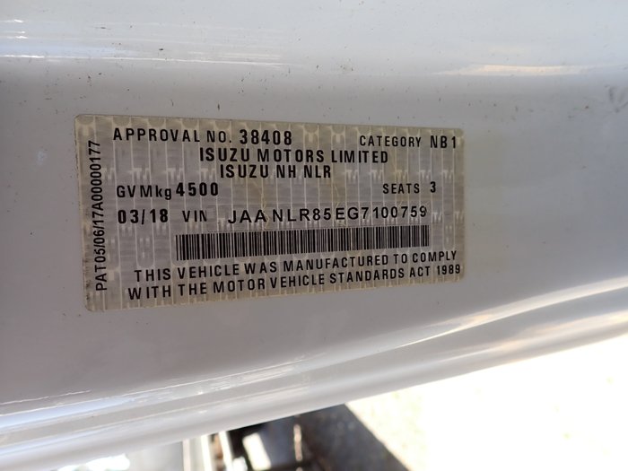 2018 ISUZU NLR 45-150 WHITE