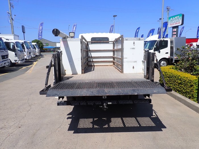 2018 ISUZU NLR 45-150 WHITE
