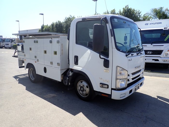 2018 ISUZU NLR 45-150 WHITE