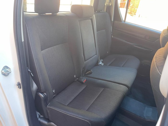 2019 Toyota Hilux SR