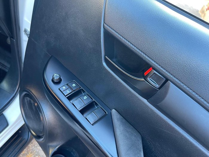 2019 Toyota Hilux SR