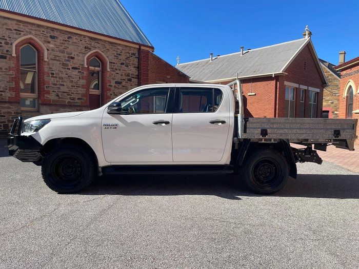 2019 Toyota Hilux SR