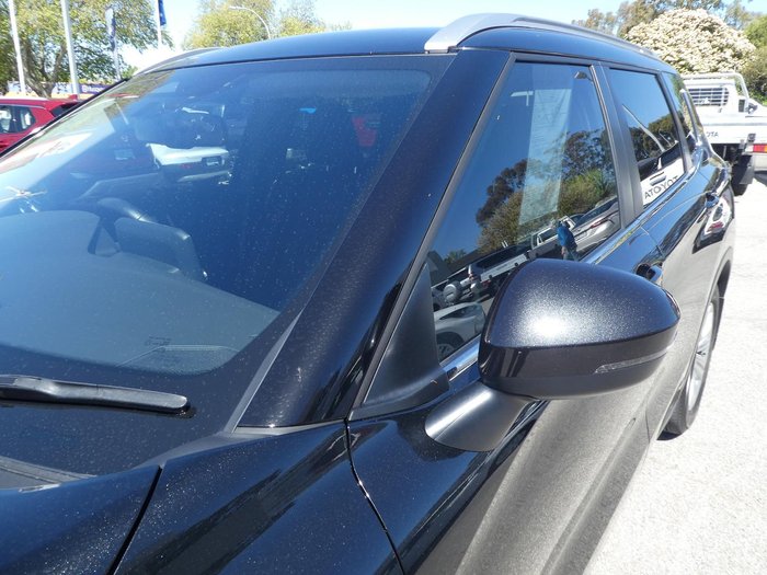 2023 Mitsubishi Outlander LS