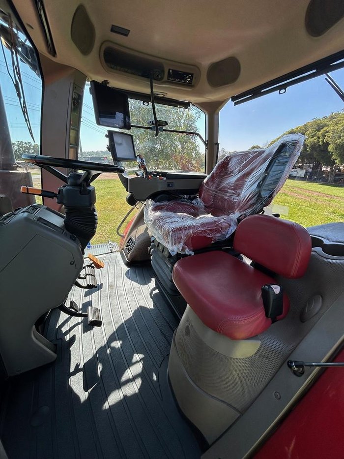2018 CASE IH Magnum 310 Ultimate Red