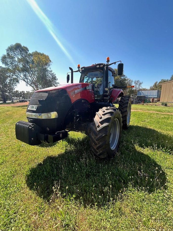 2018 CASE IH Magnum 310 Ultimate Red