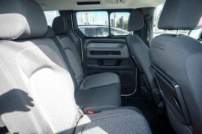 2025 Volkswagen ID. Buzz Pro BEV560