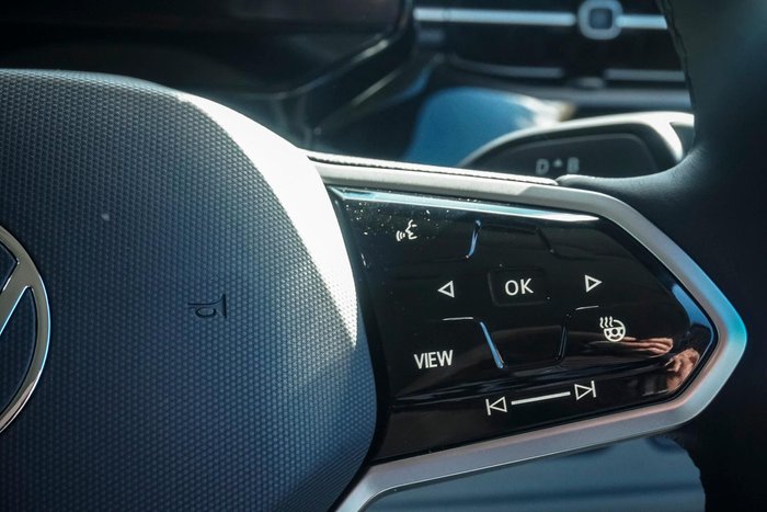 2025 Volkswagen ID. Buzz Pro BEV560